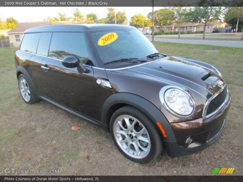 Front 3/4 View of 2009 Cooper S Clubman