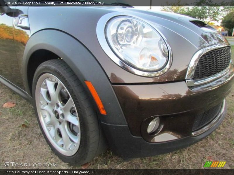 Hot Chocolate / Black/Grey 2009 Mini Cooper S Clubman