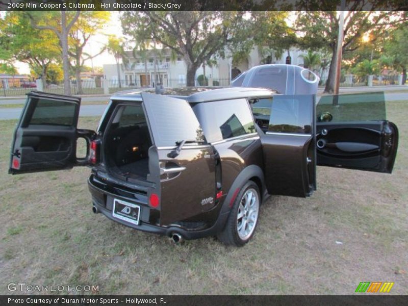 Hot Chocolate / Black/Grey 2009 Mini Cooper S Clubman