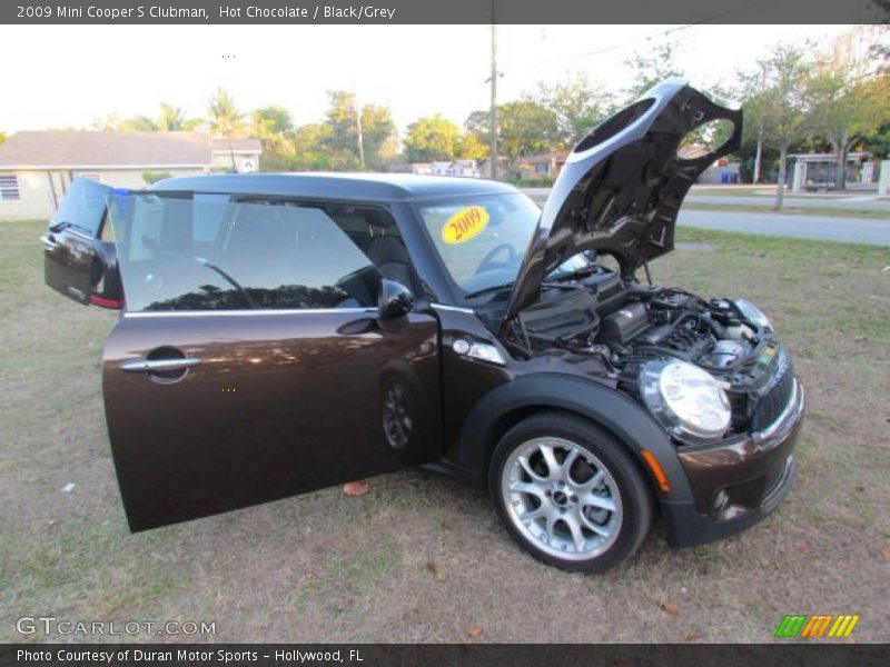 Hot Chocolate / Black/Grey 2009 Mini Cooper S Clubman
