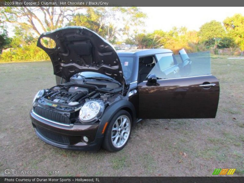 Hot Chocolate / Black/Grey 2009 Mini Cooper S Clubman