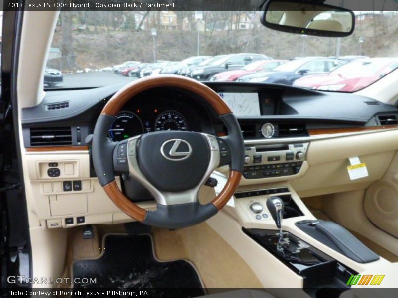 Obsidian Black / Parchment 2013 Lexus ES 300h Hybrid