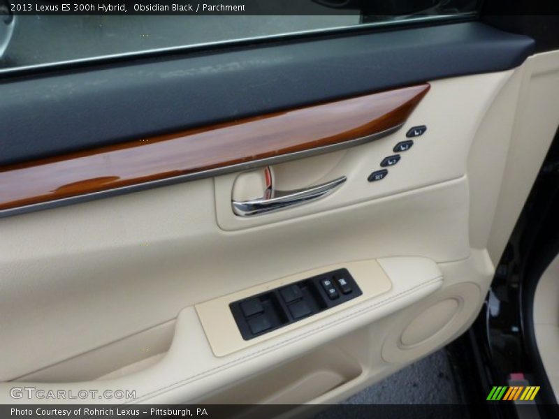 Obsidian Black / Parchment 2013 Lexus ES 300h Hybrid