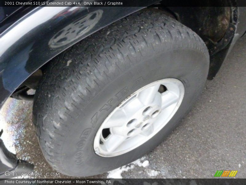 Onyx Black / Graphite 2001 Chevrolet S10 LS Extended Cab 4x4
