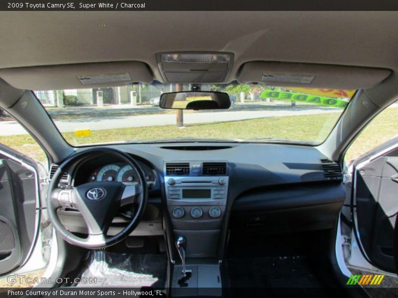 Super White / Charcoal 2009 Toyota Camry SE