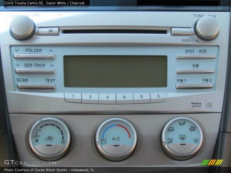 Super White / Charcoal 2009 Toyota Camry SE