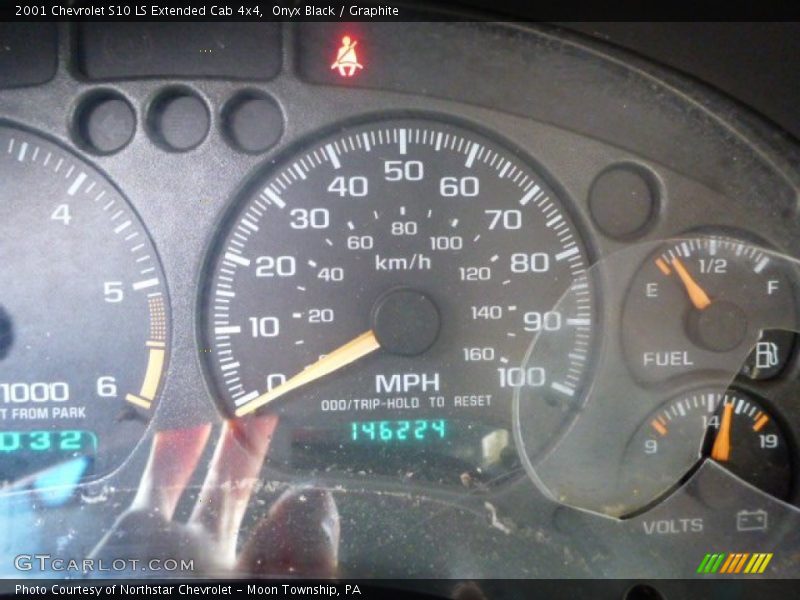 Onyx Black / Graphite 2001 Chevrolet S10 LS Extended Cab 4x4