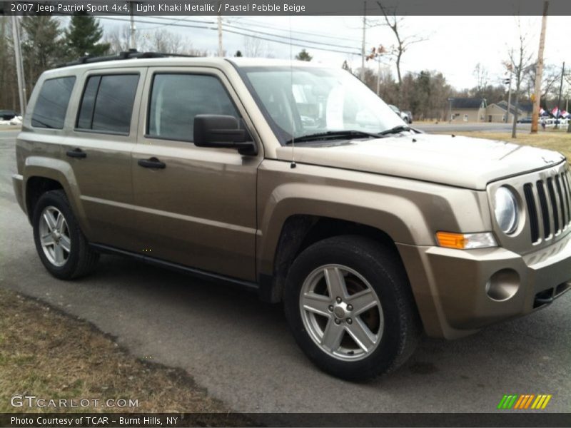 Light Khaki Metallic / Pastel Pebble Beige 2007 Jeep Patriot Sport 4x4