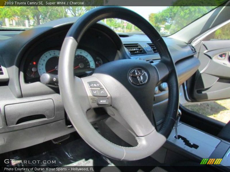 Super White / Charcoal 2009 Toyota Camry SE