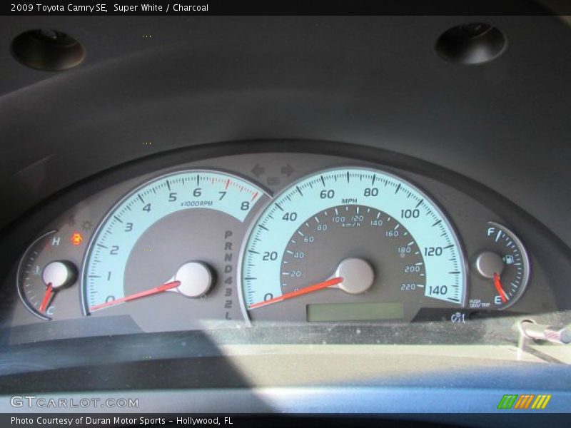 Super White / Charcoal 2009 Toyota Camry SE