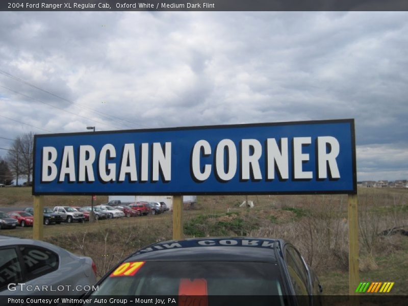 Oxford White / Medium Dark Flint 2004 Ford Ranger XL Regular Cab