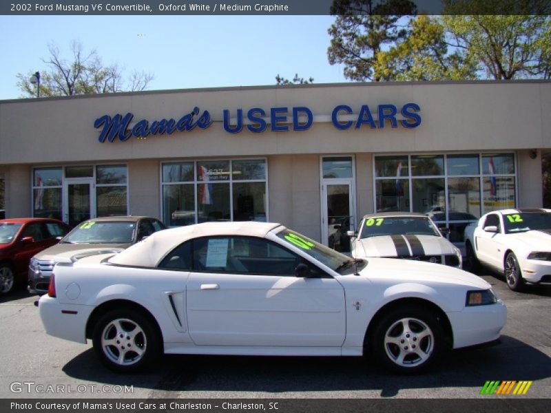 Oxford White / Medium Graphite 2002 Ford Mustang V6 Convertible