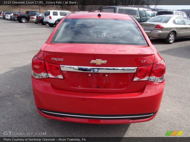 Victory Red / Jet Black 2013 Chevrolet Cruze LT/RS