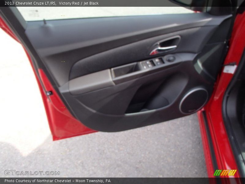 Victory Red / Jet Black 2013 Chevrolet Cruze LT/RS