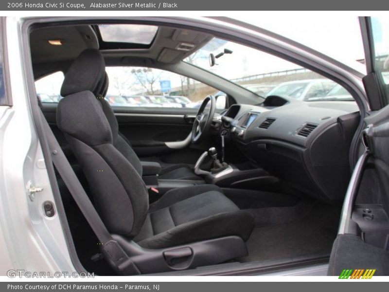 Front Seat of 2006 Civic Si Coupe