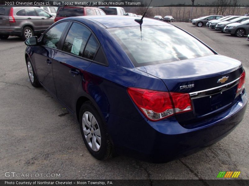 Blue Topaz Metallic / Jet Black/Medium Titanium 2013 Chevrolet Cruze LS