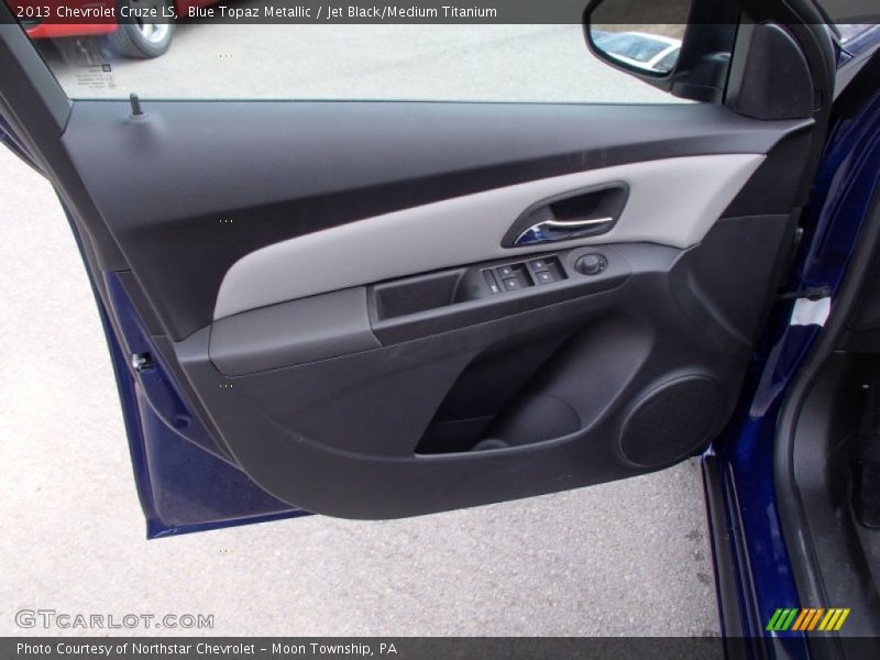 Blue Topaz Metallic / Jet Black/Medium Titanium 2013 Chevrolet Cruze LS