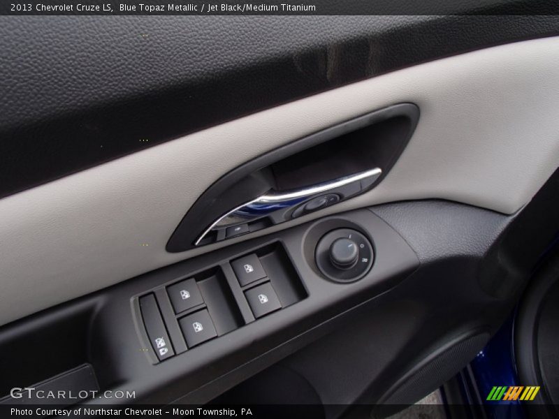 Blue Topaz Metallic / Jet Black/Medium Titanium 2013 Chevrolet Cruze LS