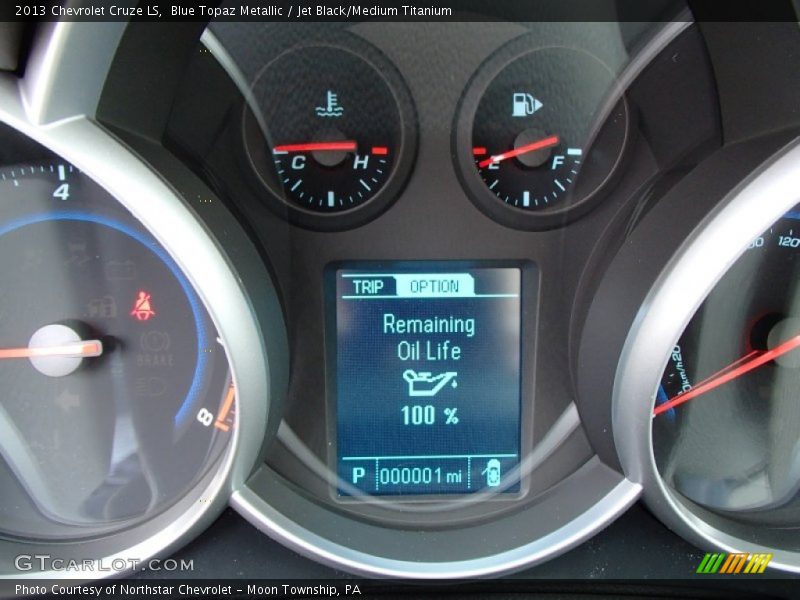 Blue Topaz Metallic / Jet Black/Medium Titanium 2013 Chevrolet Cruze LS