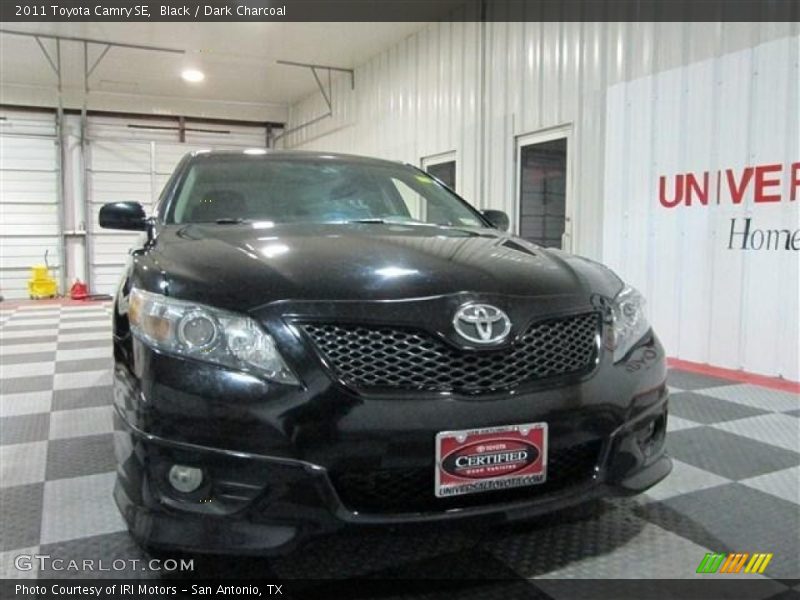 Black / Dark Charcoal 2011 Toyota Camry SE