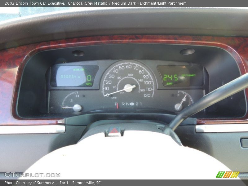 Charcoal Grey Metallic / Medium Dark Parchment/Light Parchment 2003 Lincoln Town Car Executive
