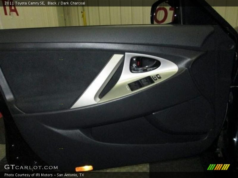 Black / Dark Charcoal 2011 Toyota Camry SE