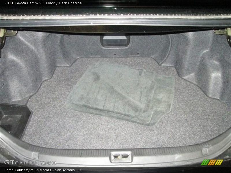Black / Dark Charcoal 2011 Toyota Camry SE