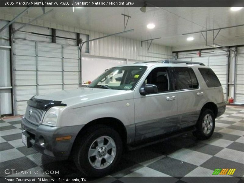 Silver Birch Metallic / Midnight Grey 2005 Mercury Mountaineer V6 AWD
