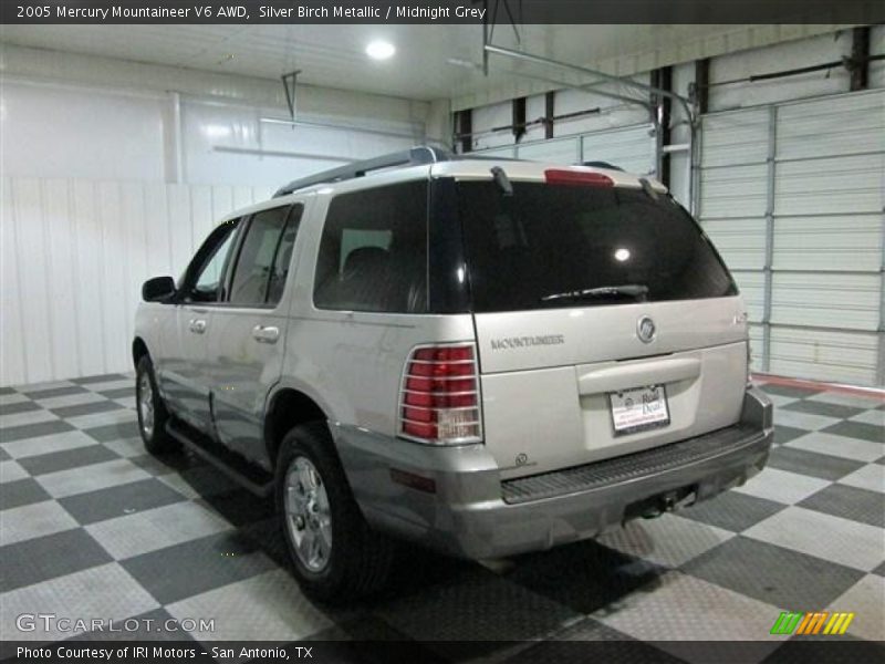 Silver Birch Metallic / Midnight Grey 2005 Mercury Mountaineer V6 AWD