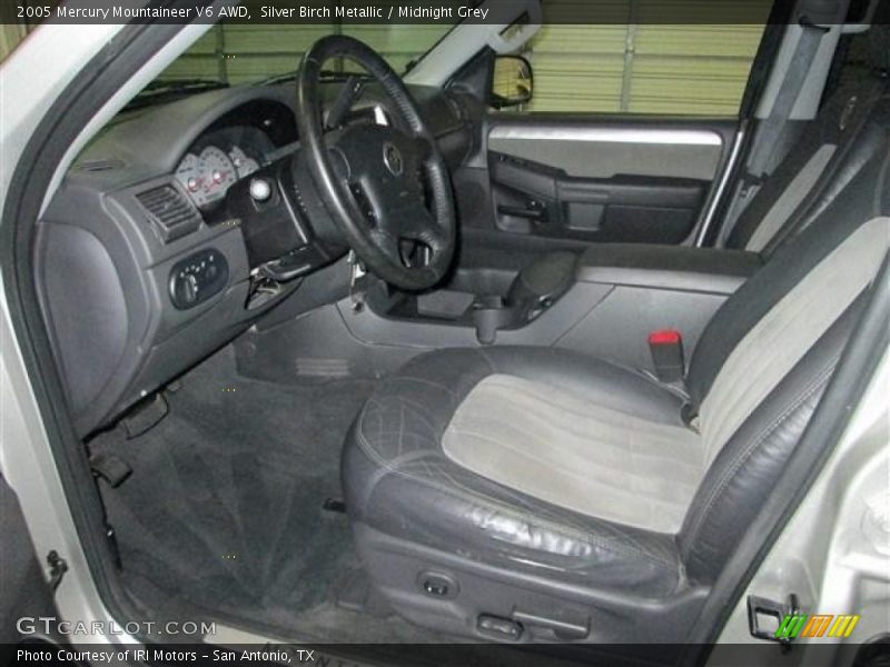 Silver Birch Metallic / Midnight Grey 2005 Mercury Mountaineer V6 AWD