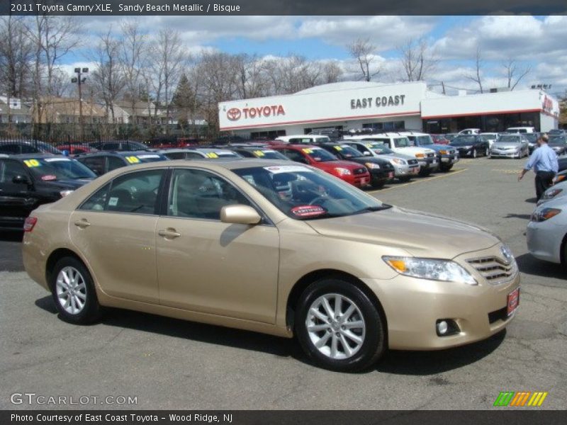 Sandy Beach Metallic / Bisque 2011 Toyota Camry XLE