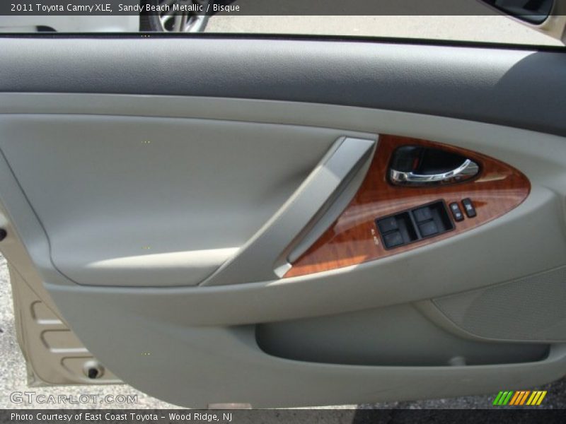 Sandy Beach Metallic / Bisque 2011 Toyota Camry XLE