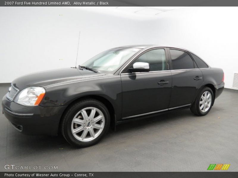 Front 3/4 View of 2007 Five Hundred Limited AWD
