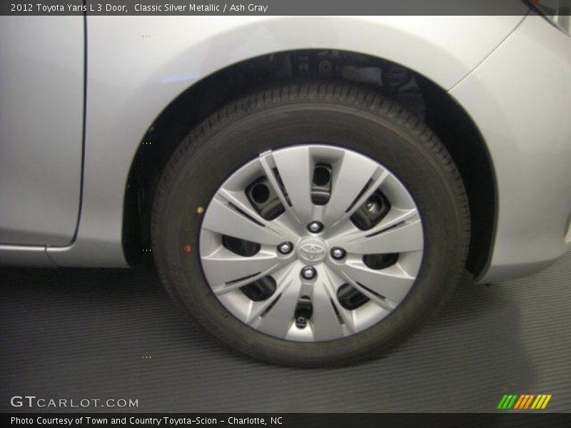 Classic Silver Metallic / Ash Gray 2012 Toyota Yaris L 3 Door