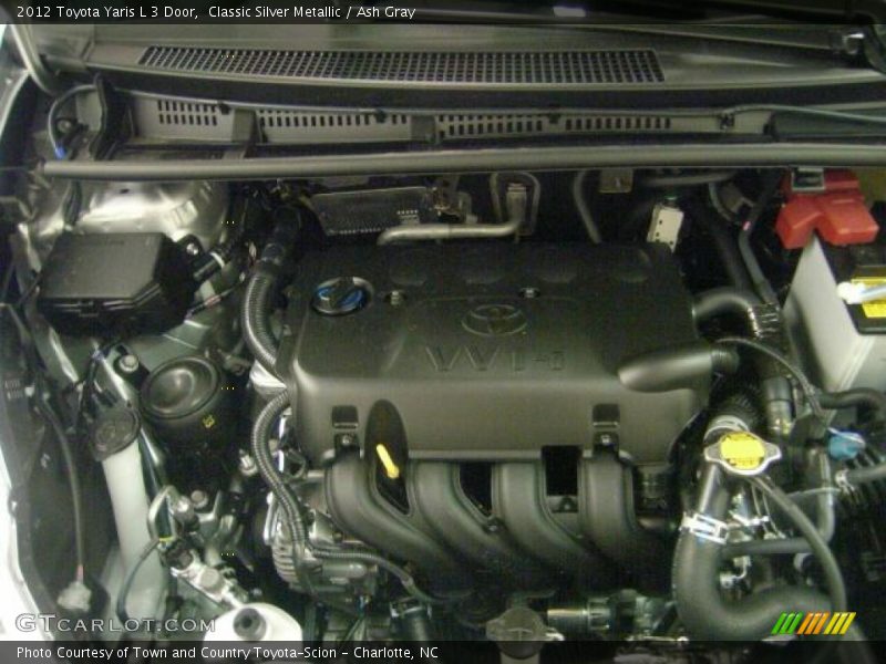Classic Silver Metallic / Ash Gray 2012 Toyota Yaris L 3 Door