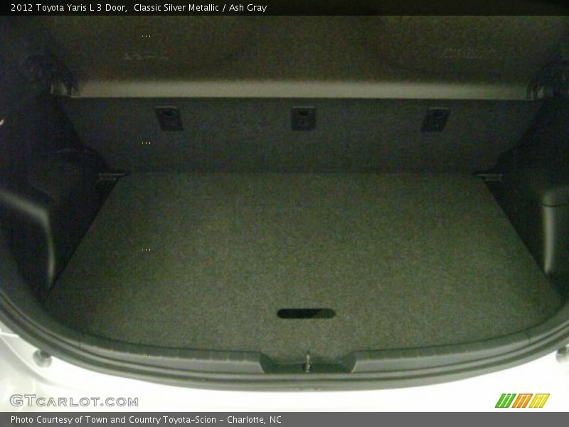 Classic Silver Metallic / Ash Gray 2012 Toyota Yaris L 3 Door