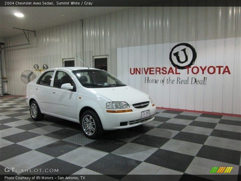 Summit White / Gray 2004 Chevrolet Aveo Sedan