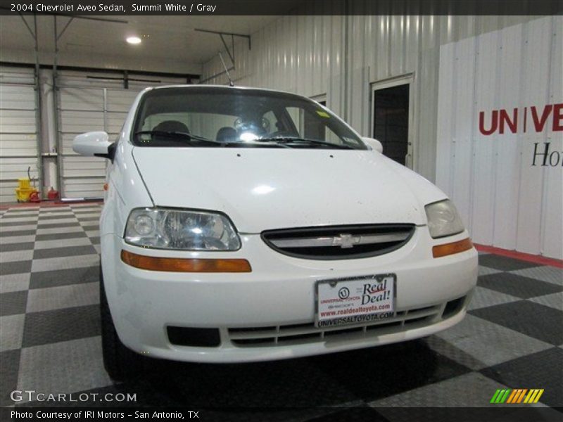 Summit White / Gray 2004 Chevrolet Aveo Sedan