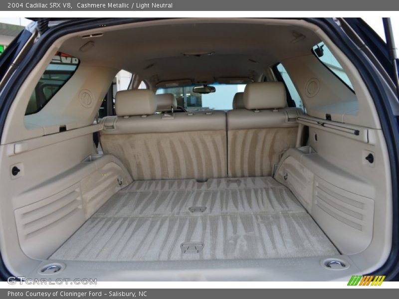 Cashmere Metallic / Light Neutral 2004 Cadillac SRX V8