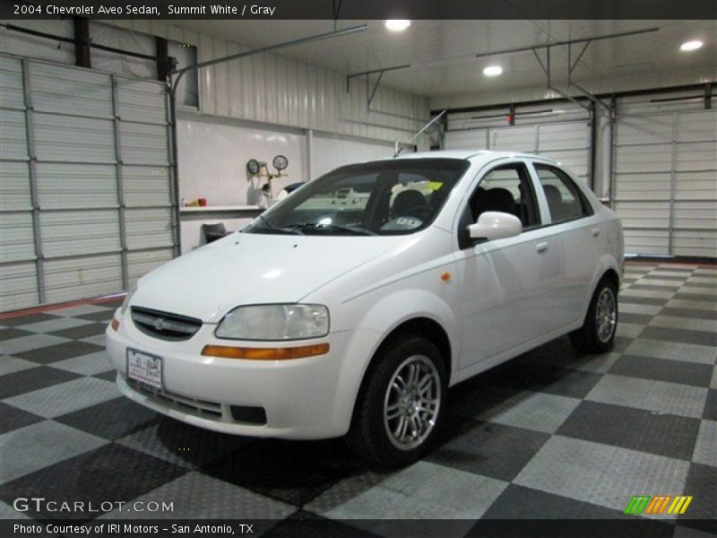 Summit White / Gray 2004 Chevrolet Aveo Sedan