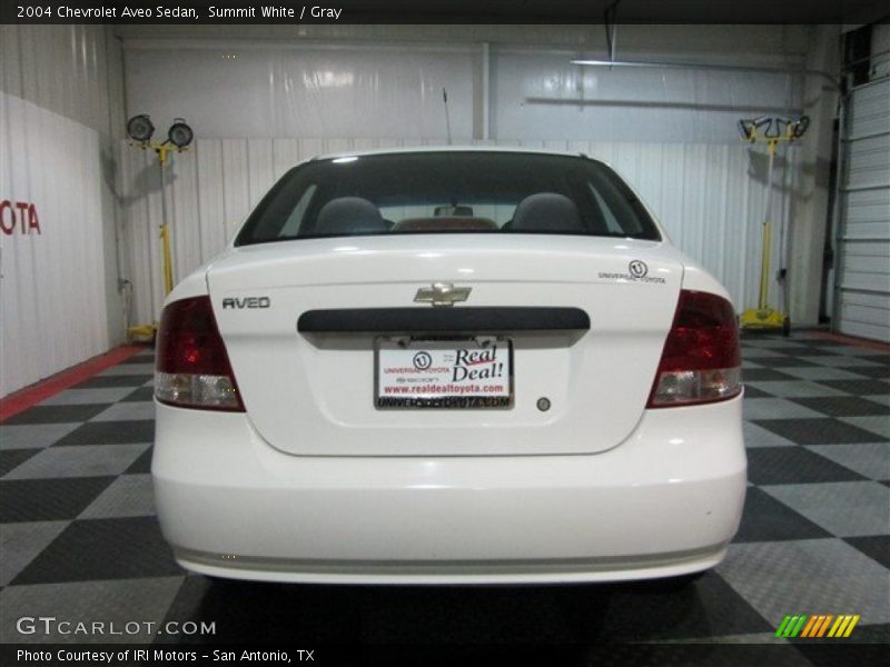 Summit White / Gray 2004 Chevrolet Aveo Sedan