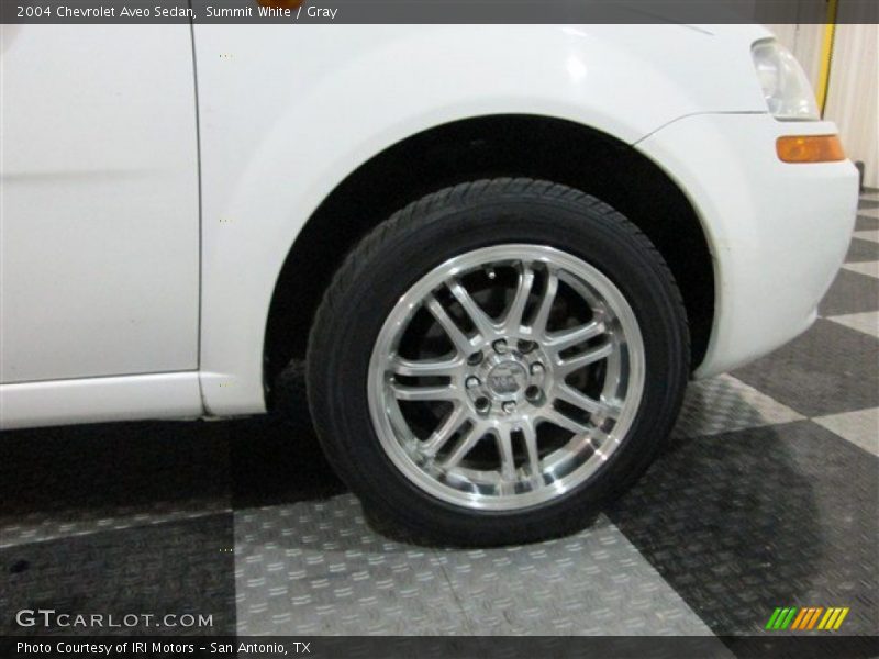 Summit White / Gray 2004 Chevrolet Aveo Sedan
