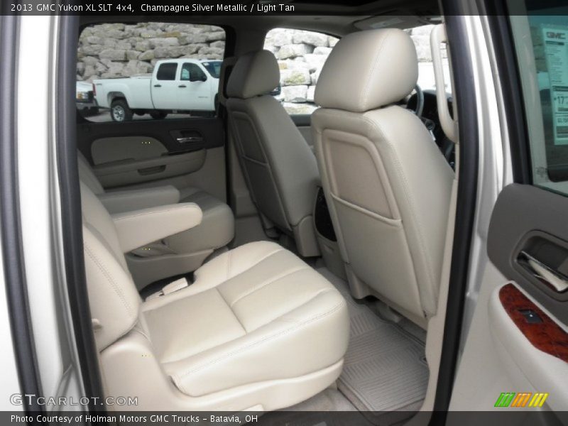 Champagne Silver Metallic / Light Tan 2013 GMC Yukon XL SLT 4x4