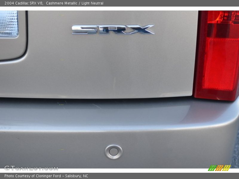 Cashmere Metallic / Light Neutral 2004 Cadillac SRX V8