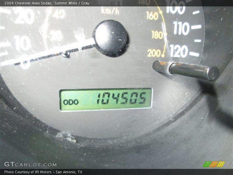 Summit White / Gray 2004 Chevrolet Aveo Sedan