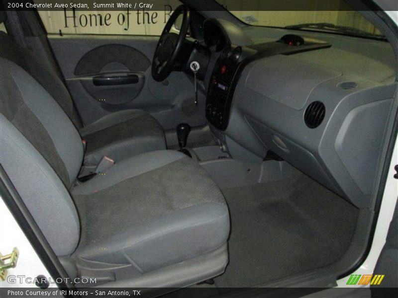 Summit White / Gray 2004 Chevrolet Aveo Sedan