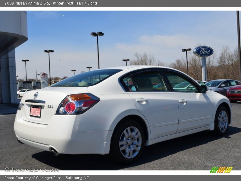 Winter Frost Pearl / Blond 2009 Nissan Altima 2.5 S