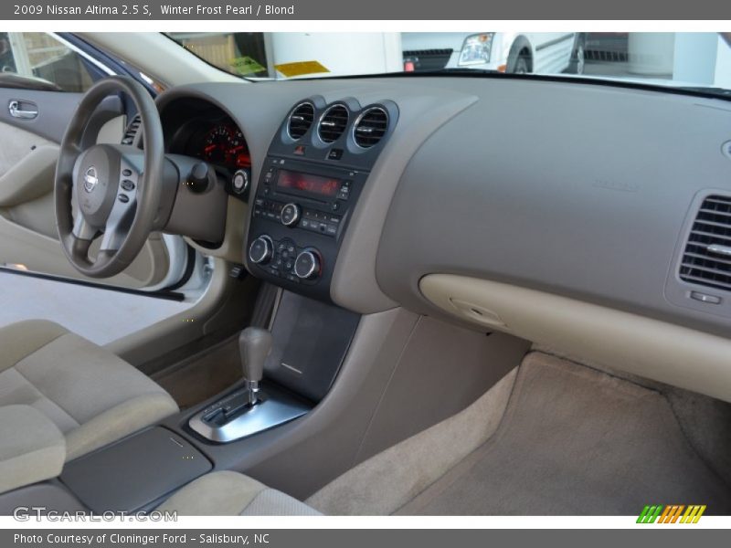 Winter Frost Pearl / Blond 2009 Nissan Altima 2.5 S
