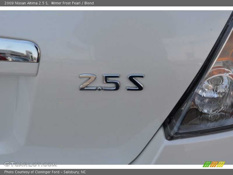 Winter Frost Pearl / Blond 2009 Nissan Altima 2.5 S