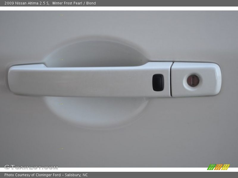 Winter Frost Pearl / Blond 2009 Nissan Altima 2.5 S